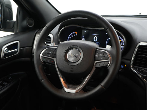 Used 2017 Jeep Grand Cherokee Altitude image 15