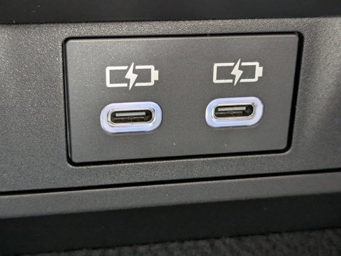 New 2025 Toyota Prius Plug-In Hybrid image 23