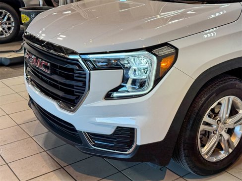 Certified 2022 GMC Terrain SLE w/ Driver Convenience Package image 46