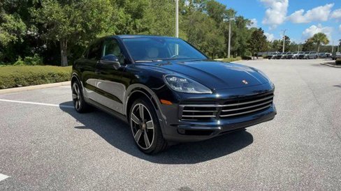 Certified 2023 Porsche Cayenne Platinum Edition image 2