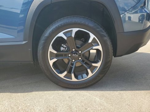 Used 2026 Chevrolet Equinox LT w/ Convenience Package II image 6