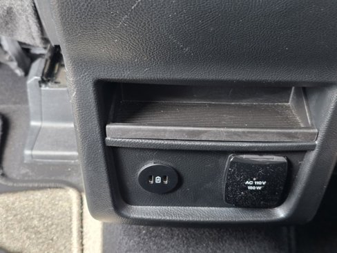 Used 2024 Ford Edge Titanium image 18