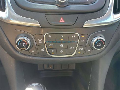 Used 2018 Chevrolet Equinox LT image 29