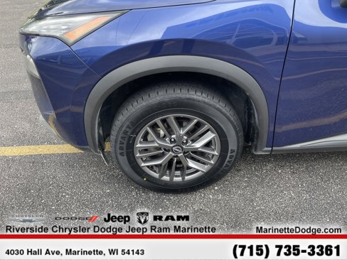 Used 2023 Nissan Rogue S image 37