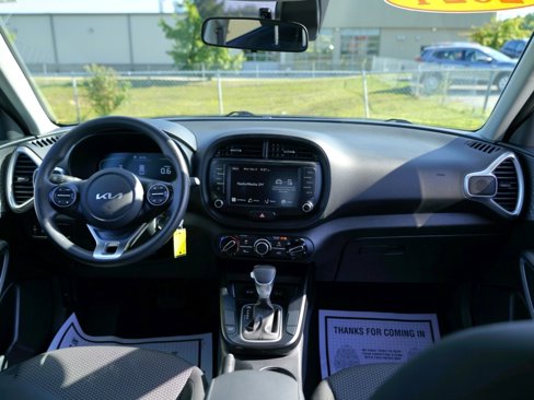 Used 2024 Kia Soul LX w/ Option Group 015 image 11