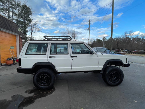 Used 2000 Jeep Cherokee Sport image 14