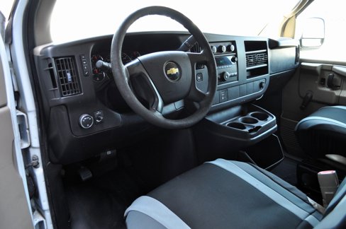 Used 2010 Chevrolet Express 2500 image 24