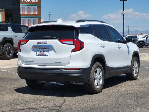 Used 2023 GMC Terrain SLE w/ Driver Convenience Package image 7