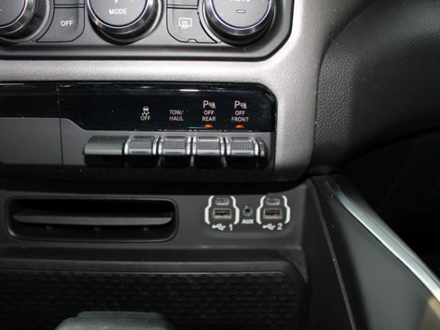 Used 2021 RAM 1500 Big Horn image 24