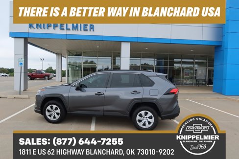 Used 2020 Toyota RAV4 LE image 1