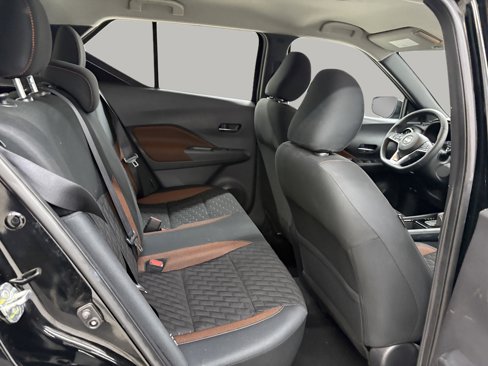 Used 2021 Nissan Kicks SR w/ Interior Electronics Package image 21