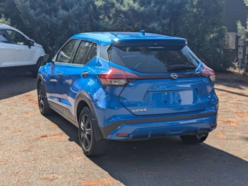 Used 2022 Nissan Kicks S image 5