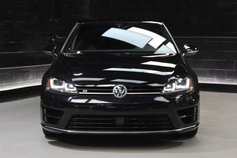 Used 2017 Volkswagen Golf R 4-Door image 5