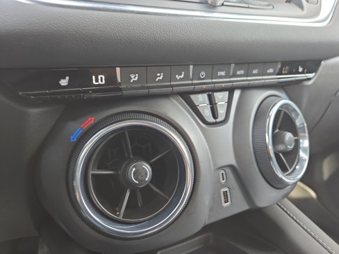 Used 2024 Chevrolet Blazer LT w/ Convenience Package image 27