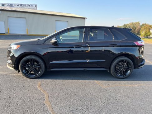 Used 2020 Ford Edge ST w/ Equipment Group 401A image 2