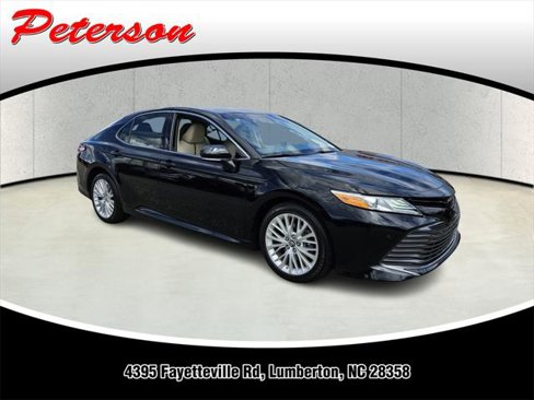 Certified 2018 Toyota Camry XLE image 1