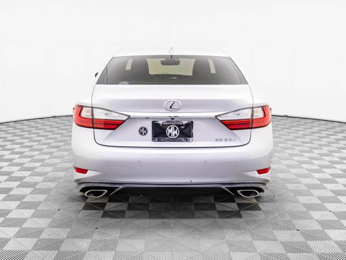 Used 2017 Lexus ES 350 image 4