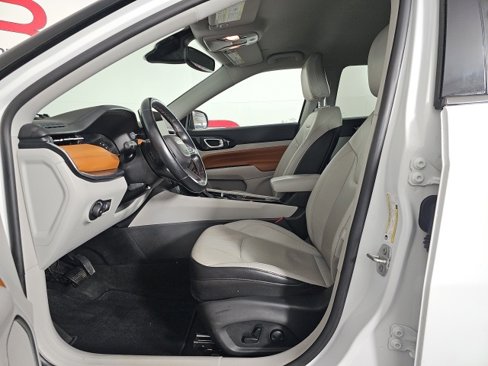 Certified 2022 Jeep Compass Limited image 8