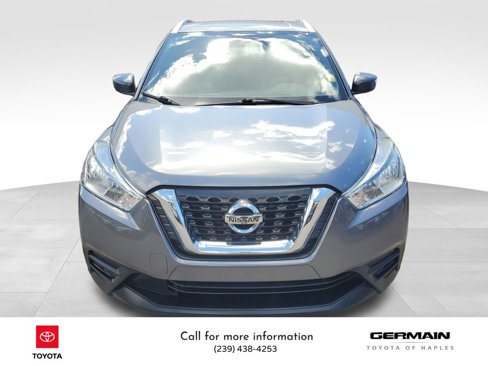 Used 2018 Nissan Kicks S image 2