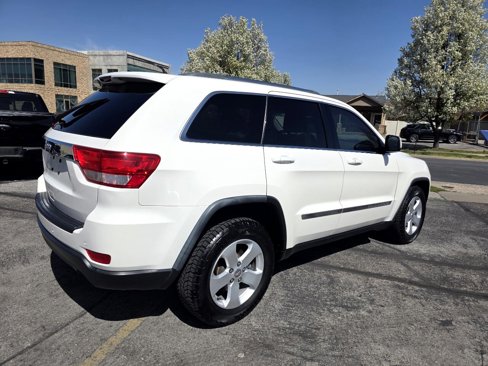 Used 2011 Jeep Grand Cherokee Laredo image 6
