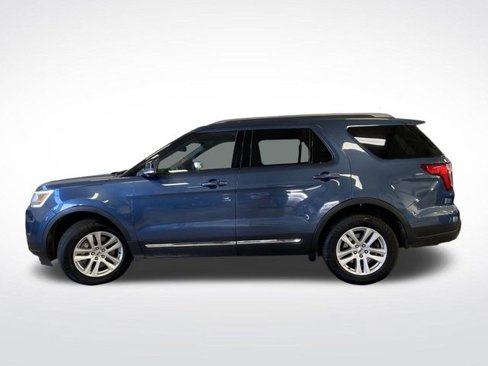Used 2018 Ford Explorer XLT w/ Equipment Group 202A image 11