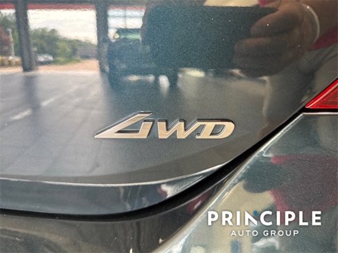 Used 2023 Genesis G70 2.0T image 12