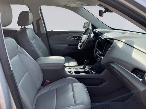 Used 2020 Chevrolet Traverse LT w/ LT Premium Package image 56