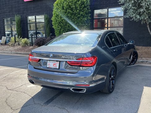 Used 2017 BMW 740e xDrive image 12