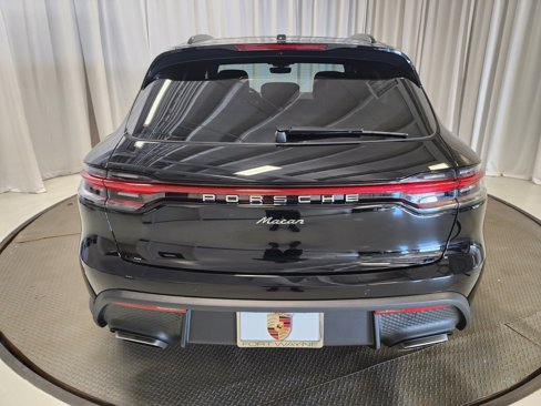 New 2025 Porsche Macan image 29