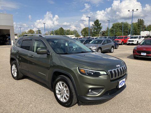 Used 2019 Jeep Cherokee Latitude w/ Cold Weather Group image 4
