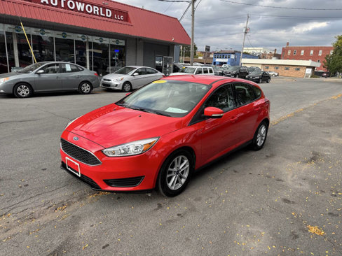 Used 2017 Ford Focus SE w/ Cold Weather Package image 1