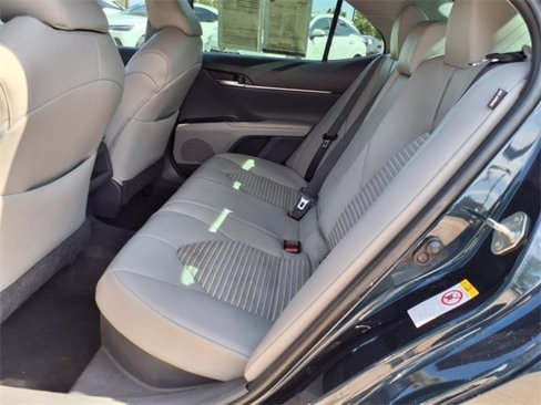 Used 2018 Toyota Camry SE image 27