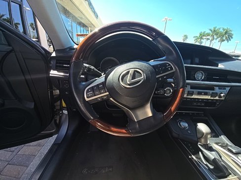 Used 2018 Lexus ES 350 image 16