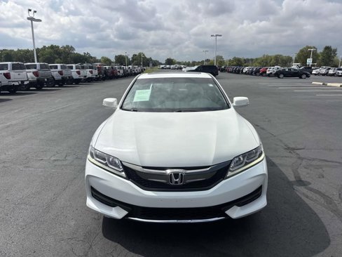 Used 2016 Honda Accord EX-L image 2