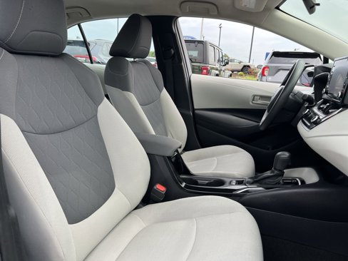 Used 2022 Toyota Corolla LE image 23
