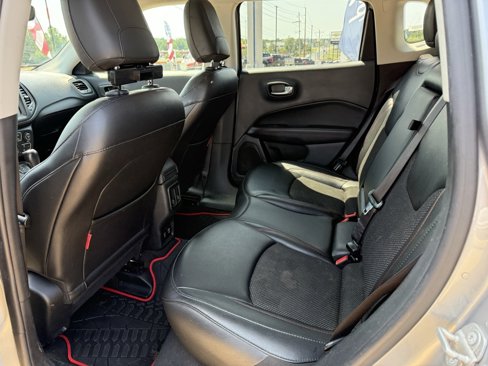 Used 2021 Jeep Compass Trailhawk image 14