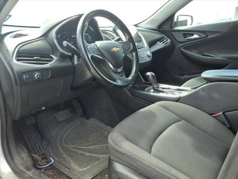 Used 2018 Chevrolet Malibu LT image 17