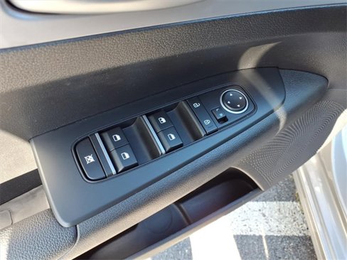 Used 2023 Kia Forte LXS image 10