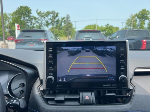 Used 2022 Toyota RAV4 SE image 21
