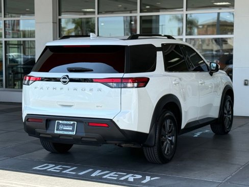 Used 2022 Nissan Pathfinder SV image 12