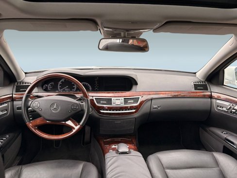 Used 2011 Mercedes-Benz S 550 image 16