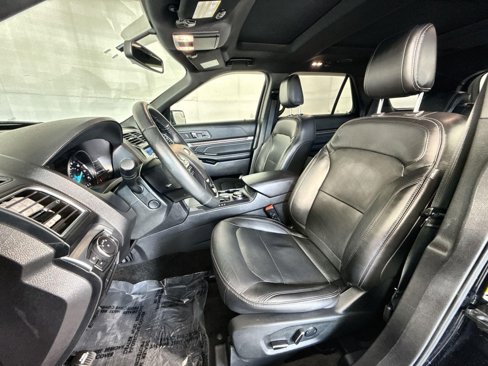 Used 2018 Ford Explorer Limited image 13