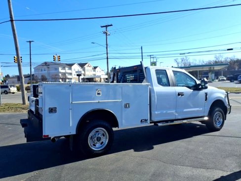 Used 2018 Ford F350 XL image 4