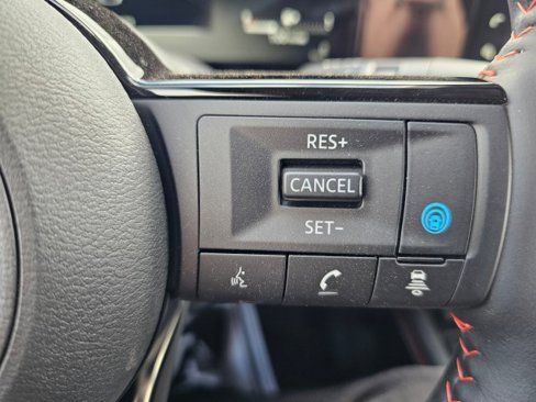 New 2025 Nissan Kicks SR w/ SR Premium Package image 30