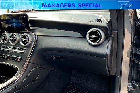 Used 2021 Mercedes-Benz GLC 300 image 17