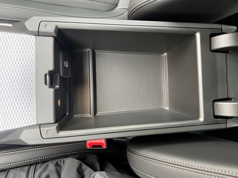 New 2025 BMW 330i xDrive Sedan w/ Convenience Package image 17