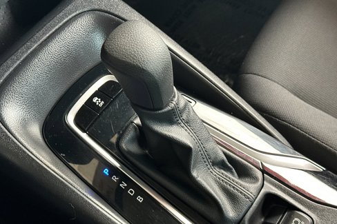 Used 2021 Toyota Corolla LE image 20