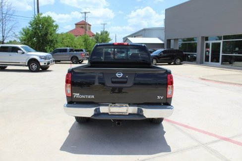 Used 2019 Nissan Frontier SV image 10