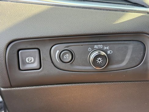 Used 2021 Buick Enclave Essence w/ Sport Touring Edition image 24