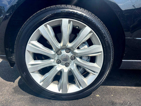 Used 2015 Land Rover Range Rover Supercharged image 13